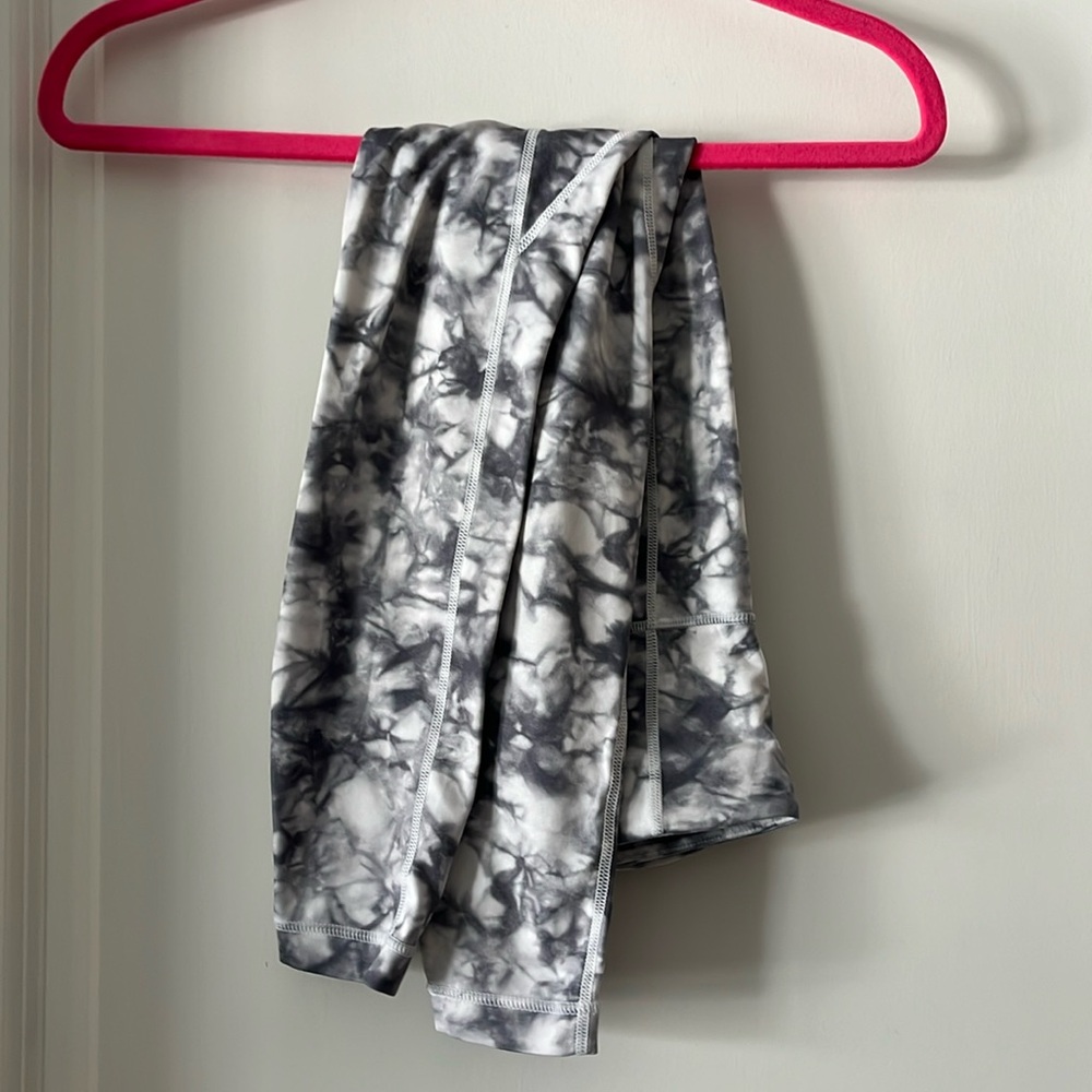 White and gray tie dye leggings